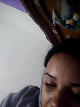  Miaaleon online show from October 11, 2025, 10:36 am