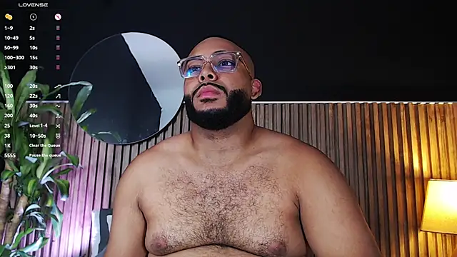 Snapshot of DilanJonnes_ chatting on December 21, 2024, 10:51 pm DilanJonnes online show from December 21, 2024, 10:51 pm