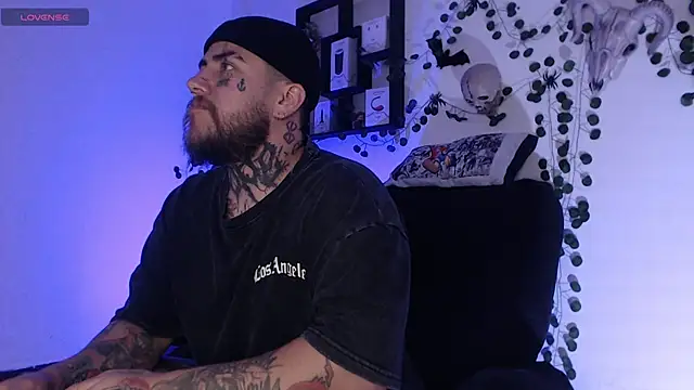 Snapshot of Ash_gusbig chatting on December 9, 2024, 10:30 pm Ash gusbig online show from December 9, 2024, 10:30 pm