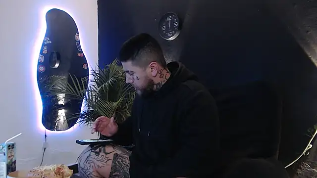 Snapshot of Ash_gusbig chatting on March 19, 2025, 2:05 am Ash gusbig online show from March 19, 2025, 2:05 am