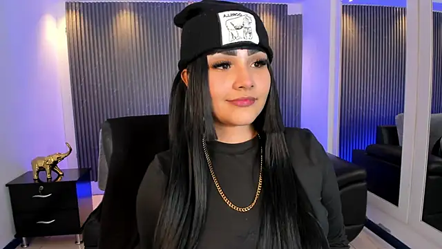 Snapshot of ArigyGomez chatting on December 22, 2025, 5:21 pm ArigyGomez online show from December 22, 2025, 5:21 pm