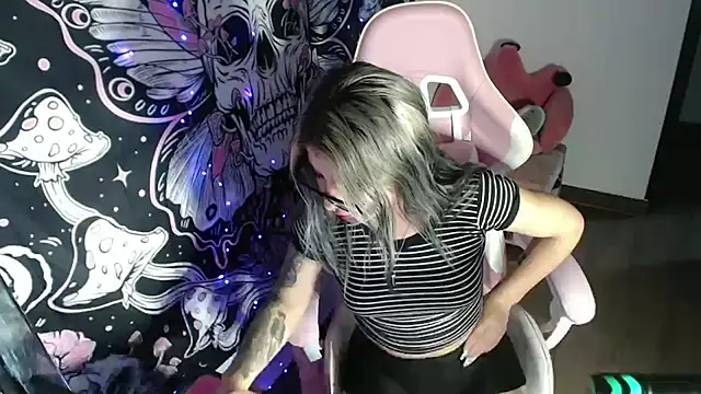 GamerCarrie online show from February 25, 2025, 8:25 am