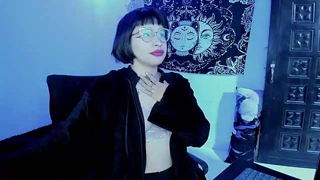 Snapshot of Venushexivu616 chatting on February 3, 2025, 11:20 am Venushexivu616 online show from February 3, 2025, 11:20 am