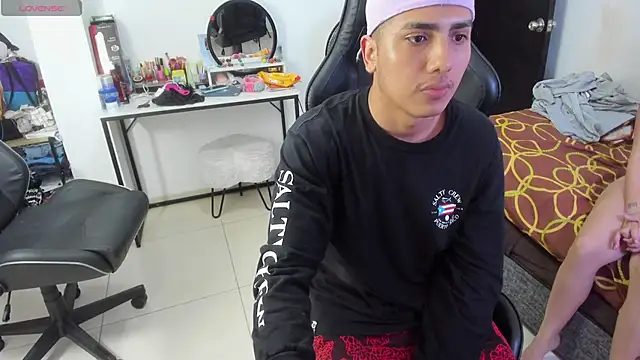 Max kony online show from March 22, 2025, 4:24 am