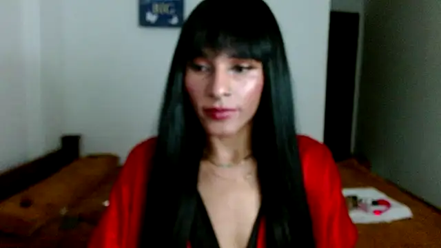 Snapshot of carolinemiller7 chatting on December 6, 2024, 8:15 am carolinemiller7 online show from December 6, 2024, 8:15 am
