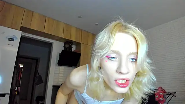 Snapshot of _Alice_Kitty chatting on December 23, 2025, 9:18 am Alice Kitty online show from December 23, 2025, 9:18 am