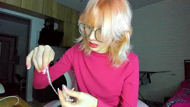 Snapshot of _Alice_Kitty chatting on February 19, 2026, 3:41 pm Alice Kitty online show from February 19, 2026, 3:41 pm