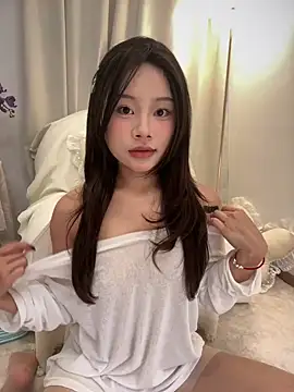 Snapshot of Hot_Mm chatting on November 16, 2025, 7:03 am Hot Mm online show from November 16, 2025, 7:03 am