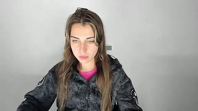 Snapshot of Summmmersky chatting on January 28, 2025, 4:30 pm Summmmersky online show from January 28, 2025, 4:30 pm