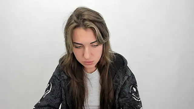 Snapshot of Summmmersky chatting on January 29, 2025, 12:13 pm Summmmersky online show from January 29, 2025, 12:13 pm