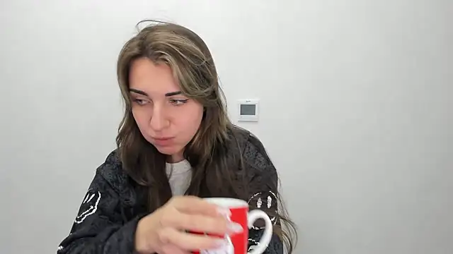 Snapshot of Summmmersky chatting on January 29, 2025, 3:37 pm Summmmersky online show from January 29, 2025, 3:37 pm