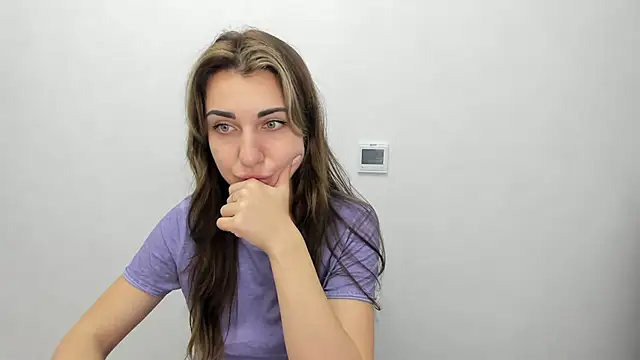 Snapshot of Summmmersky chatting on February 1, 2025, 10:05 am Summmmersky online show from February 1, 2025, 10:05 am