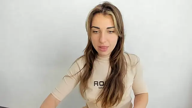 Snapshot of Summmmersky chatting on February 10, 2025, 11:57 am Summmmersky online show from February 10, 2025, 11:57 am