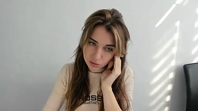 Snapshot of Summmmersky chatting on February 23, 2025, 7:55 am Summmmersky online show from February 23, 2025, 7:55 am