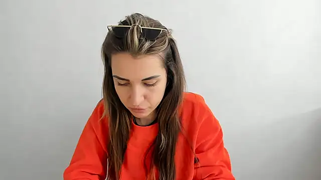 Snapshot of Summmmersky chatting on March 11, 2025, 11:55 am Summmmersky online show from March 11, 2025, 11:55 am