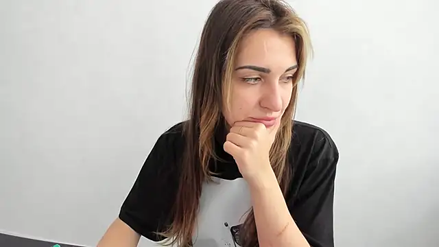 Snapshot of Summmmersky chatting on March 15, 2025, 1:40 pm Summmmersky online show from March 15, 2025, 1:40 pm