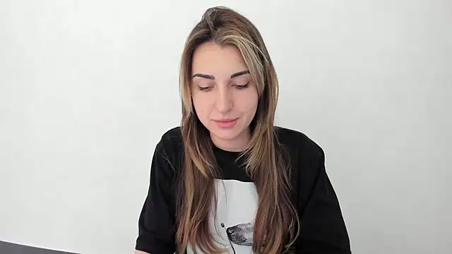 Snapshot of Summmmersky chatting on March 15, 2025, 4:43 pm Summmmersky online show from March 15, 2025, 4:43 pm