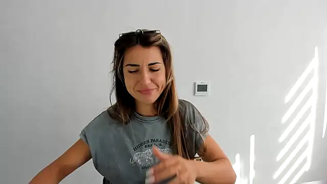 Snapshot of Summmmersky chatting on September 14, 2025, 7:40 am Summmmersky online show from September 14, 2025, 7:40 am