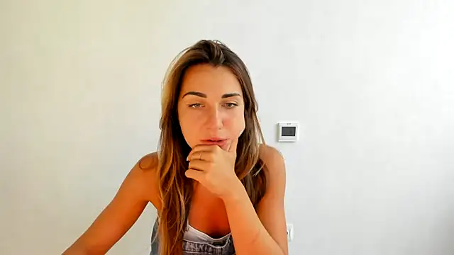 Snapshot of Summmmersky chatting on September 19, 2025, 11:55 am Summmmersky online show from September 19, 2025, 11:55 am