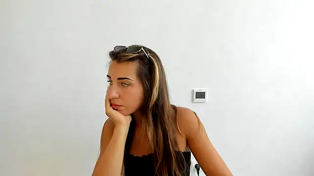 Snapshot of Summmmersky chatting on September 21, 2025, 10:50 am Summmmersky online show from September 21, 2025, 10:50 am