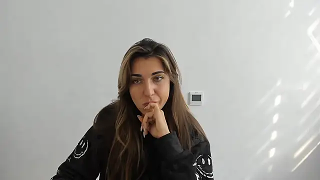 Snapshot of Summmmersky chatting on October 21, 2025, 7:20 am Summmmersky online show from October 21, 2025, 7:20 am