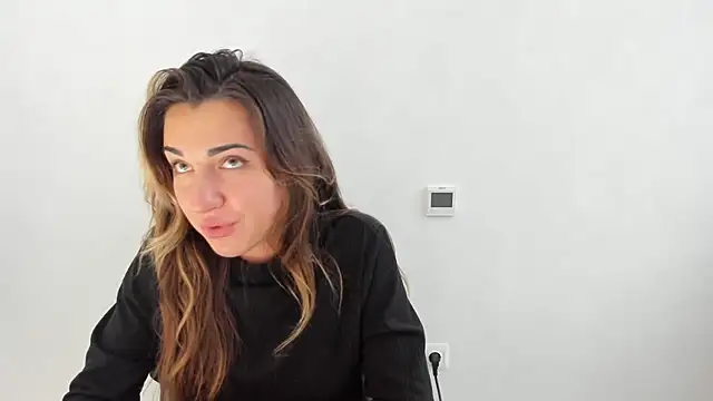 Snapshot of Summmmersky chatting on October 26, 2025, 1:39 pm Summmmersky online show from October 26, 2025, 1:39 pm