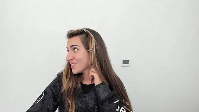 Snapshot of Summmmersky chatting on October 29, 2025, 5:14 pm Summmmersky online show from October 29, 2025, 5:14 pm