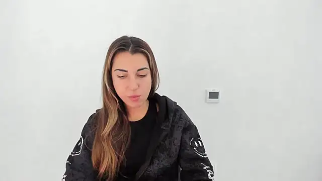 Snapshot of Summmmersky chatting on November 8, 2025, 8:47 am Summmmersky online show from November 8, 2025, 8:47 am