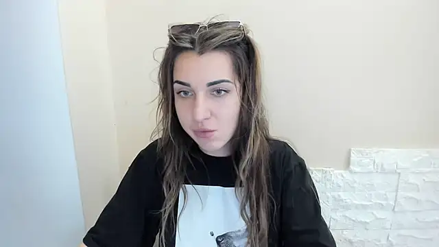 Snapshot of Summmmersky chatting on November 22, 2025, 2:16 pm Summmmersky online show from November 22, 2025, 2:16 pm