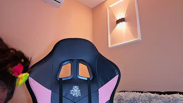 SheilaSmiith online show from October 24, 2025, 10:06 pm