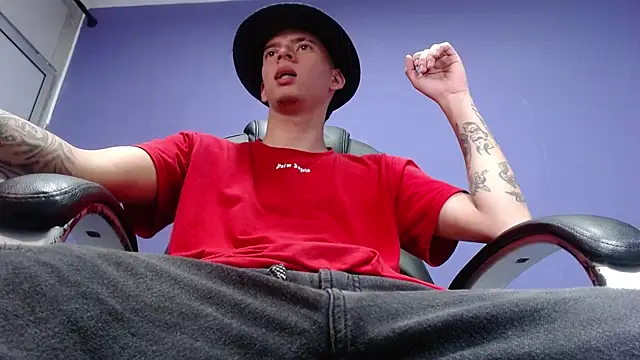 FrannBoy online show from March 5, 2025, 3:29 am