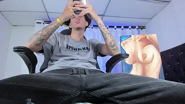 FrannBoy online show from March 11, 2025, 7:36 pm