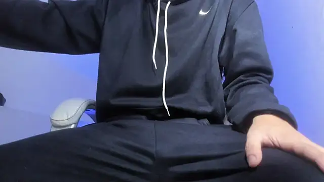 Snapshot of FrannBoy chatting on January 31, 2026, 8:18 pm FrannBoy online show from January 31, 2026, 8:18 pm