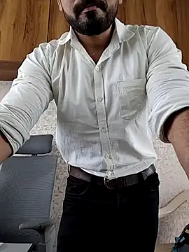 Snapshot of indianguy89 chatting on February 11, 2026, 10:42 am indianguy89 online show from February 11, 2026, 10:42 am