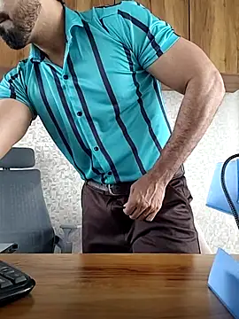 Snapshot of indianguy89 chatting on February 18, 2026, 7:15 am indianguy89 online show from February 18, 2026, 7:15 am