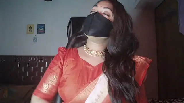 Most-Beautiful-Queen online show from November 29, 2025, 6:33 pm