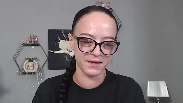 IzabelllNoir online show from December 16, 2025, 8:52 am