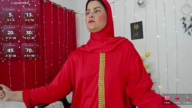 AishaAmin  online show from November 12, 2025, 12:16 pm