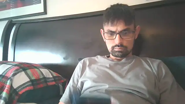 spence204011 online show from June 16, 2026, 10:56 pm