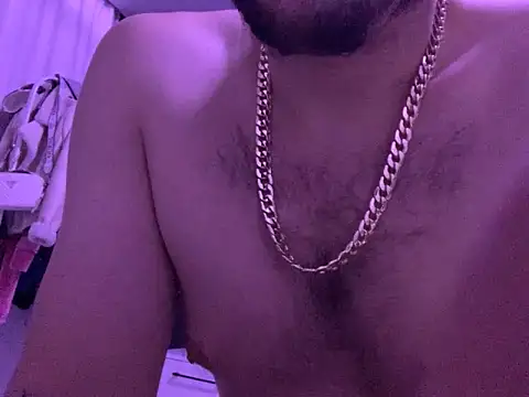 Snapshot of ArtemMR chatting on December 10, 2024, 9:43 pm ArtemMR online show from December 10, 2024, 9:43 pm