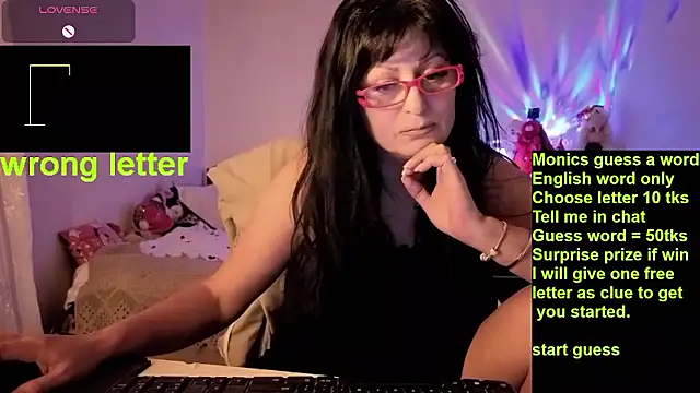 YourDreamLoverr online show from January 12, 2026, 11:43 pm
