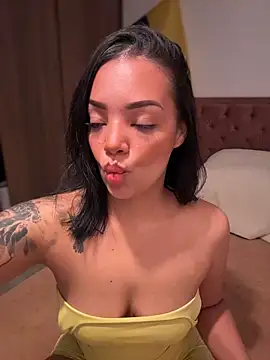 Sara LipsX online show from June 28, 2026, 12:38 am