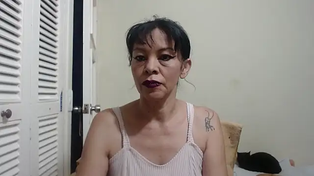 electra-mommy online show from February 19, 2025, 12:33 pm