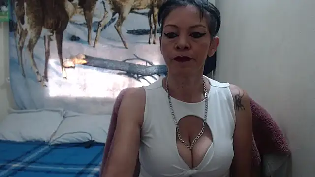 electra-mommy online show from February 26, 2025, 1:08 pm