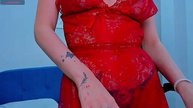 Snapshot of Angel_Sapphire_ chatting on December 14, 2024, 12:01 pm Angel Sapphire online show from December 14, 2024, 12:01 pm