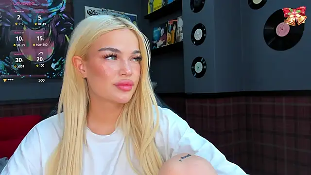 Snapshot of Angel_Sapphire_ chatting on March 12, 2025, 12:57 pm Angel Sapphire online show from March 12, 2025, 12:57 pm