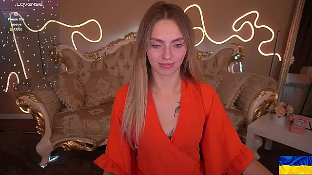 Snapshot of ChloeBrightt chatting on October 6, 2025, 7:55 pm ChloeBrightt online show from October 6, 2025, 7:55 pm