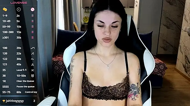 Snapshot of Mary___Moore chatting on October 31, 2025, 5:30 am Mary Moore online show from October 31, 2025, 5:30 am