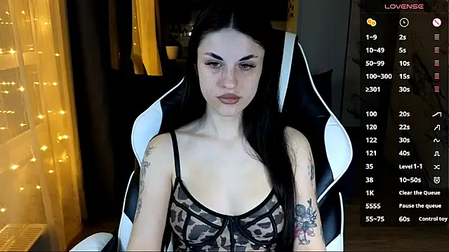 Snapshot of Mary___Moore chatting on November 22, 2025, 11:48 pm Mary Moore online show from November 22, 2025, 11:48 pm