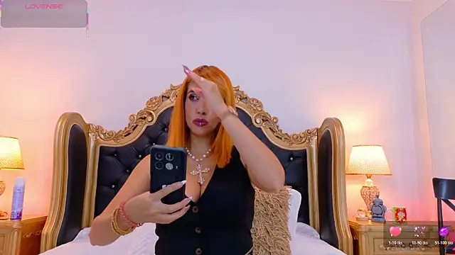 AdelinaVans online show from November 17, 2025, 12:33 pm